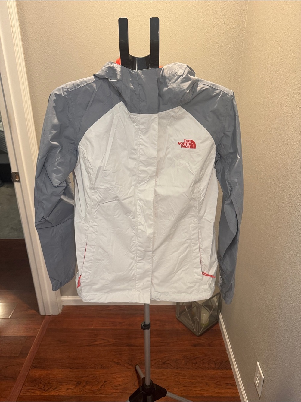 The North Face Women's White and Gray Hooded Ski Jacket with Pink Logo